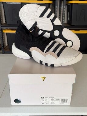 Adidas Trae Young 2 Basketball Shoes - Men Size 10.5 Boost Black White - NEW